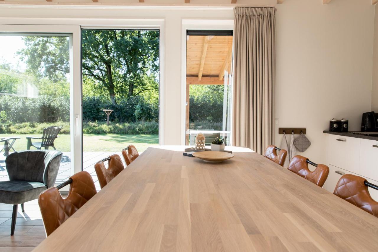 Vakantiehuis Eikzicht Gelegen Aan Het Bos Elsloo  ภายนอก รูปภาพ